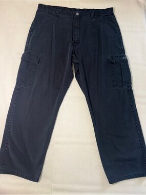 Wrangler Black Cargo Pants - Utility Pocket Design